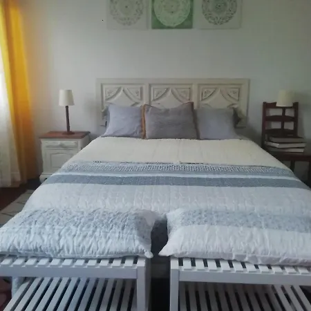 Homestay Casinha Amarela *
