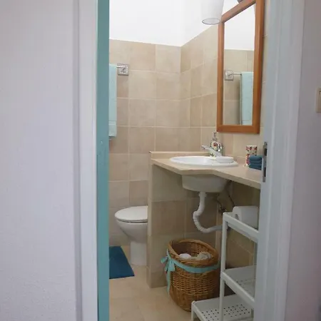 Casinha Amarela Homestay Sintra