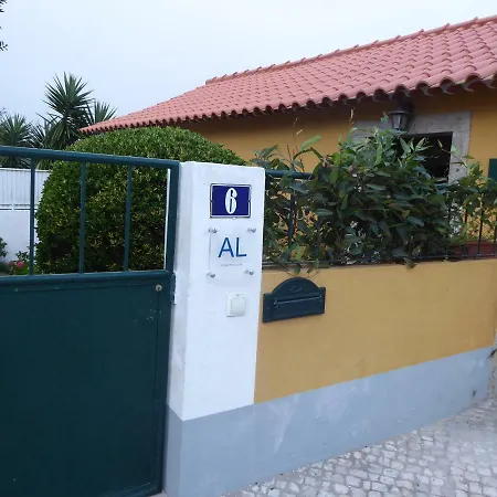 Casinha Amarela *